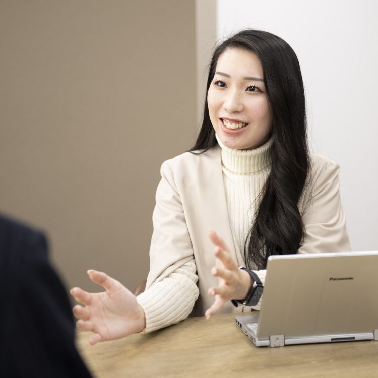 メディアハウスとの出会いと現在のお仕事を教えてください。